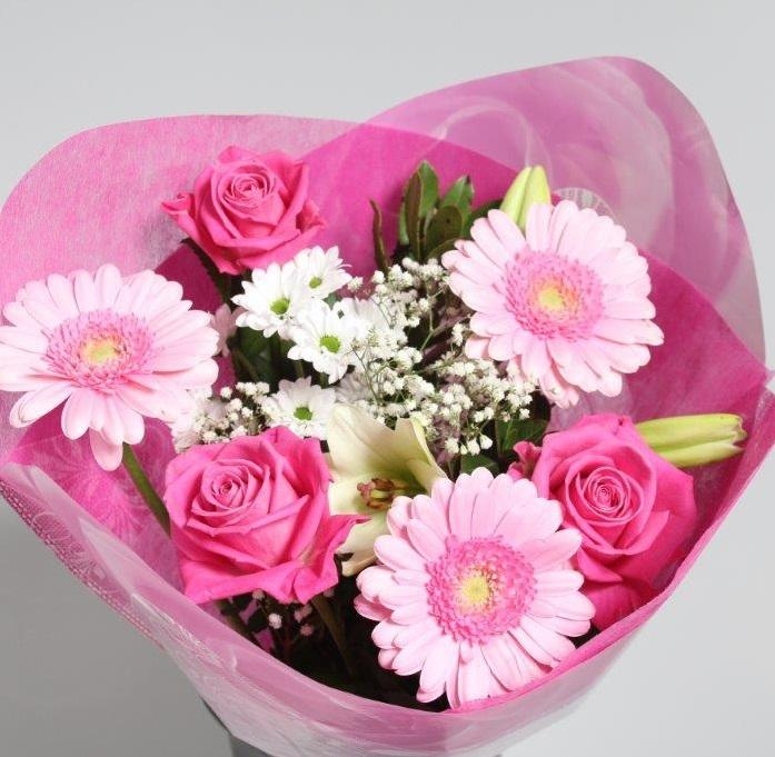 Classic Pink Bouquet Flowers Delivery 4 U Southall, Middlesex